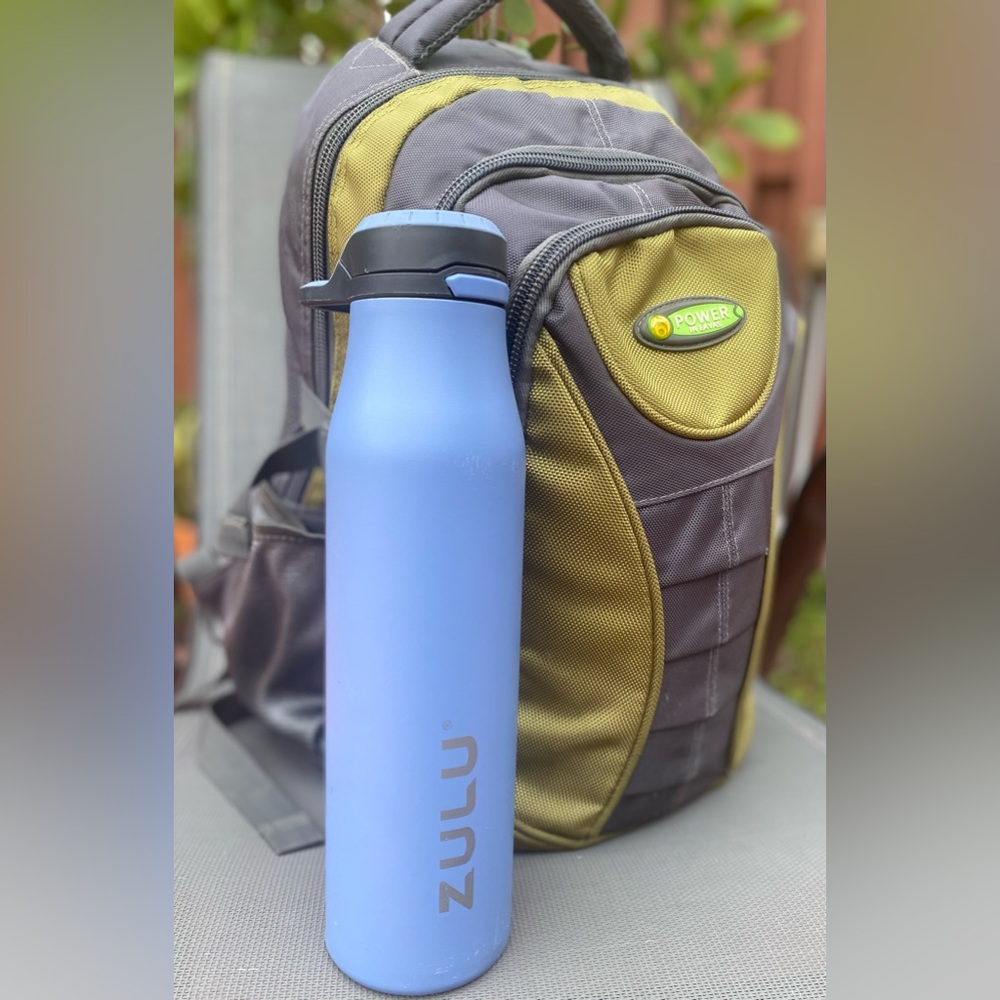 Zulu 26 Oz. 
Sky blue stainless steel water bottle.